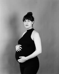 pregnancy portrait, female friendship, empowering portrait, women, female photographer, female artist, Berlin, black and white photography